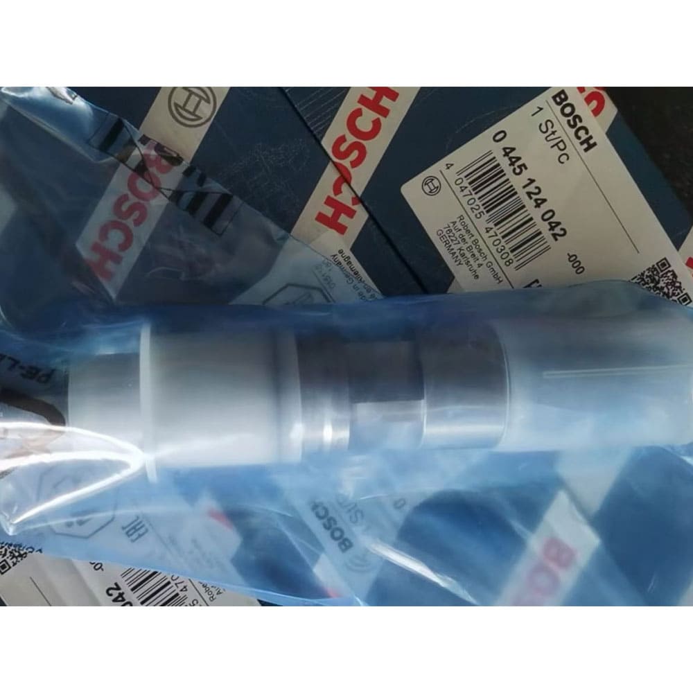 0445124042 BOSCH COMMON RAIL INJECTOR For Volvo EC350 Deutz D8K Diesel Engine