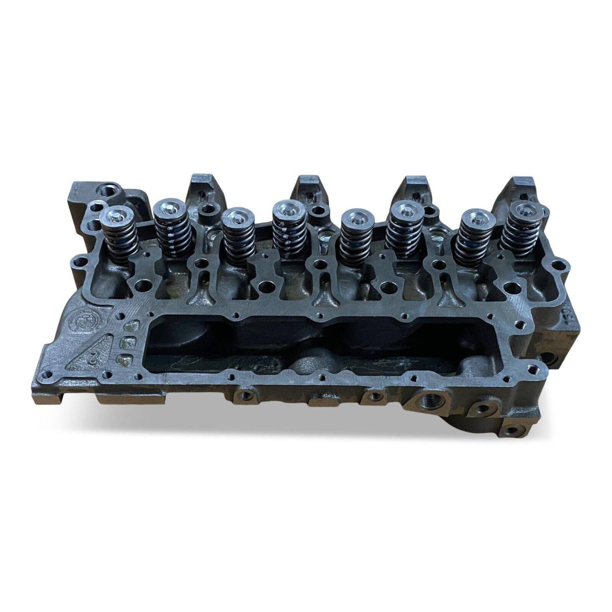 Cylinder Head 3920005 C3966448 3933370 3904570 3967432 3967460 for ...