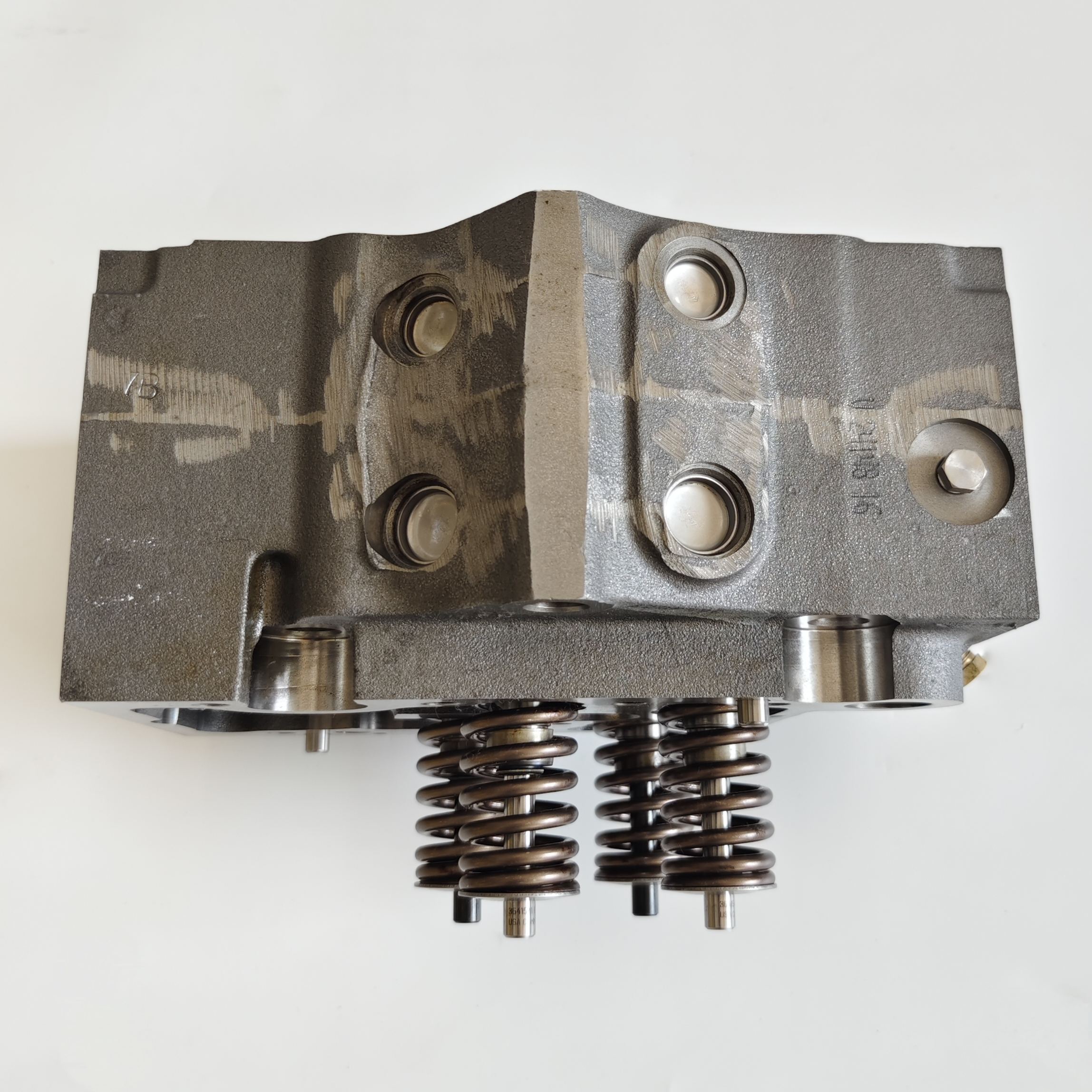kkiii Cylinder Head 5371844 5538438 5371843 5635343 4313888