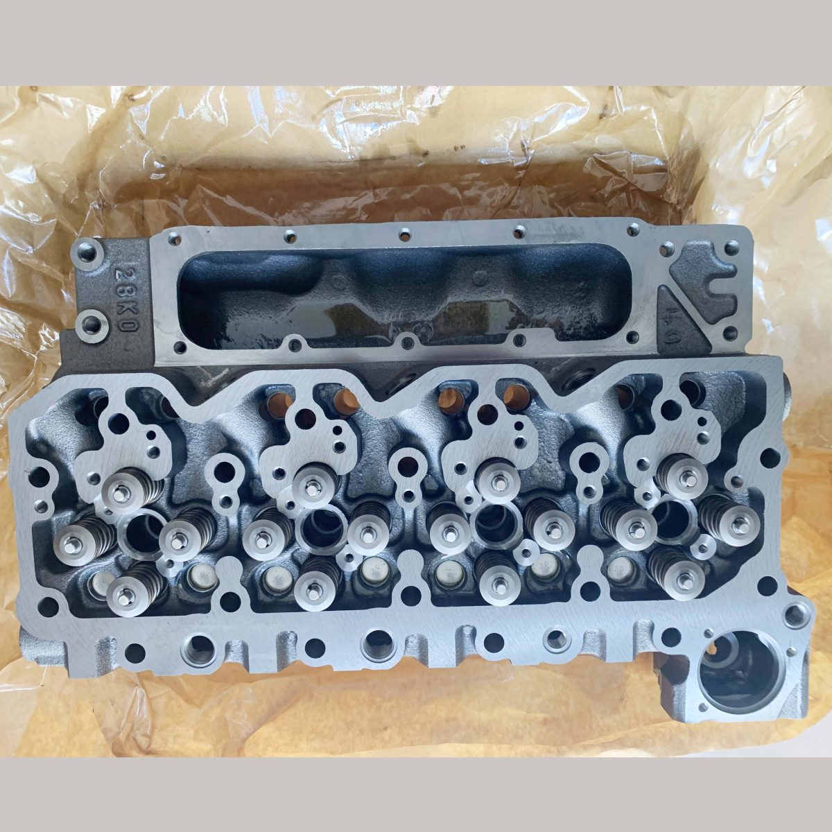 6D107 6D107-1 SAA6D107E-1 Engine Complete Cylinder Head with Valves ...
