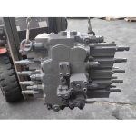 EC220E EC220D Main Control Valve VOE 14732883 14644911 14631786 for Volvo 220D 220E excavator parts