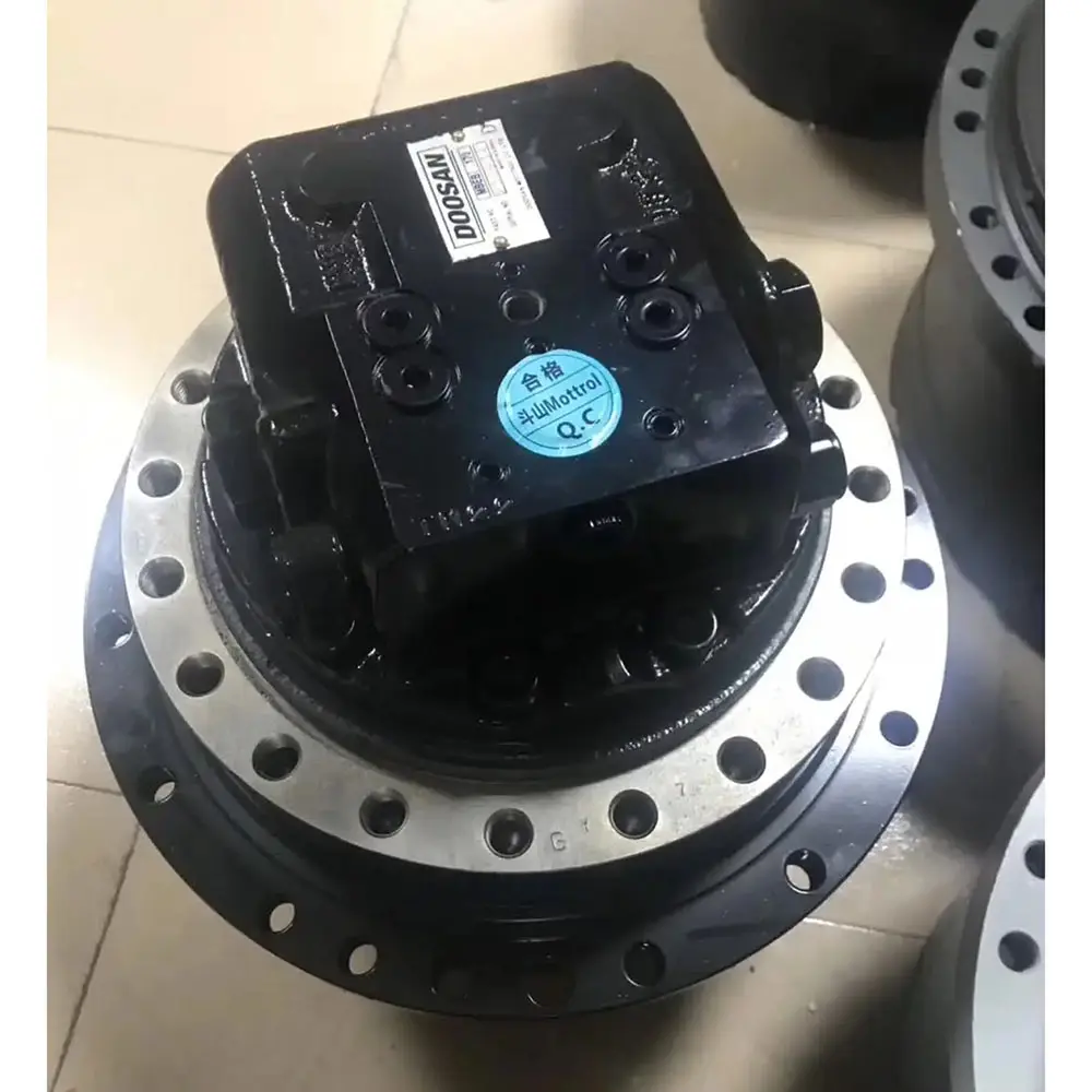 Travel Gearbox With Motor YY15V00015F1 for Kobelco Excavator SK135SRLC-2 SK140SRLC SK140SR SK140SR-3